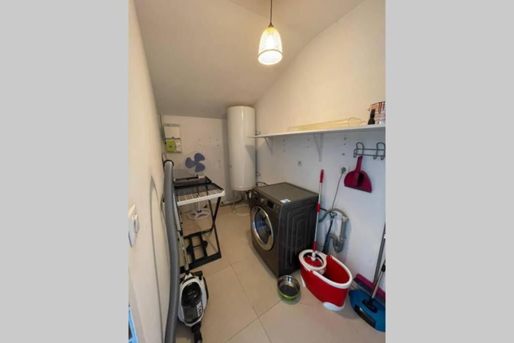 Superbe Appartement Avec 2 Chambres - 9 Personnes - Parking Prive Турнон-сюр-Рон Экстерьер фото